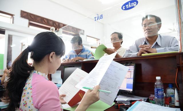 Muốn đòi lại đất khi cho người thân trong gia đình mượn ở tạm có được không?