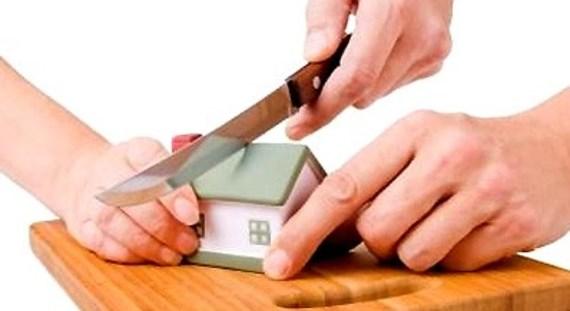 Chia tài sản được tặng cho riêng trước khi ly hôn quy định thế nào?